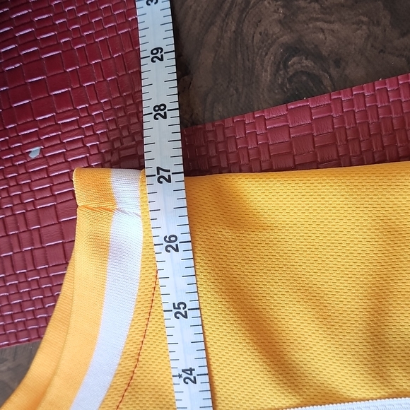 Adidas Houston rockets XXL.         Bin 20 - Picture 6 of 8